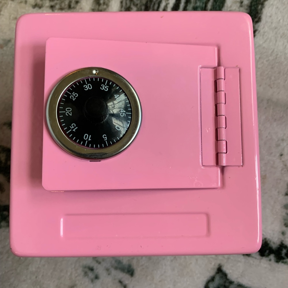 Bank , Mini locker .